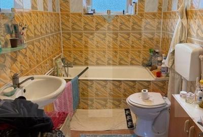 Casă cu 8 camere cu Teren 1300 Mp în Central