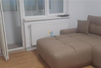 Apartament cu 2 camere semidecomandat, mobilat în Central