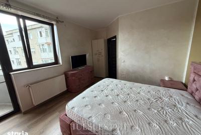 Apartament cu 3 camere decomandat în 9 Mai - 2