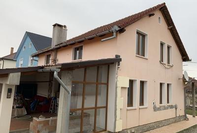 Casă cu 4 camere în Central - 3