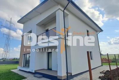 Casă individuală cu 4 camere cu Canalizare în Miroslava