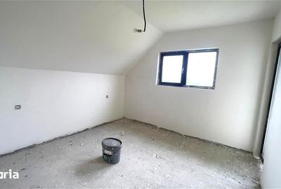 Casă cu 4 camere cu Teren 500 Mp în Central