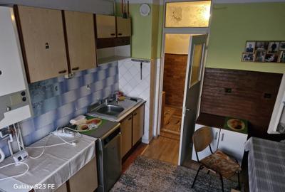 Apartament cu 3 camere decomandat în Lotrioara