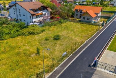 Teren Construcții intravilan de 885 mp, în Central - 11