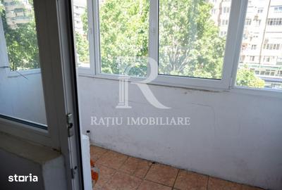 Apartament cu 3 camere decomandat în Decebal - 5