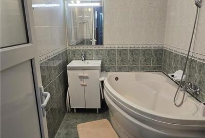 Apartament cu 3 camere, mobilat în Florilor - 7