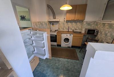 Apartament cu 2 camere decomandat în Moroasa 1