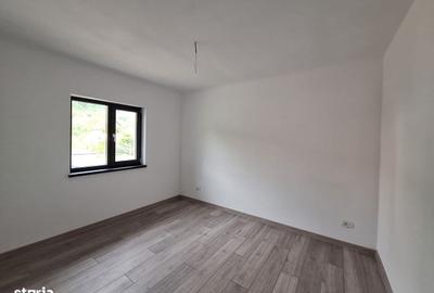 Casă cu 4 camere în Hemeiuș
