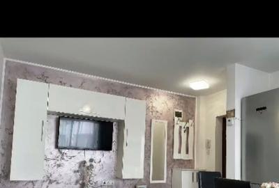 Apartament cu 2 camere semidecomandat în Exterior Vest