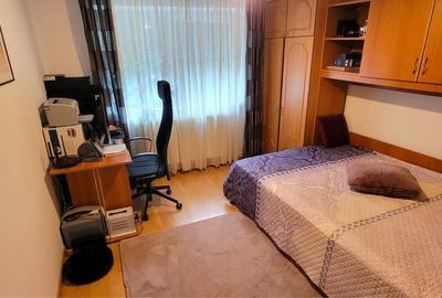 Apartament cu 4 camere decomandat în Central - 1