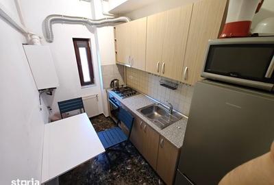 Apartament cu 3 camere decomandat în Sud