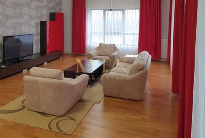 Apartament cu 4 camere decomandat, mobilat în Tei