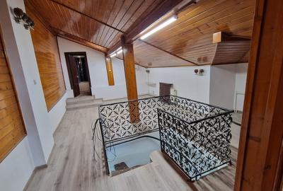 Casă cu 4 camere cu Teren 131 Mp în Gara de Nord