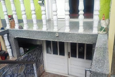 Casă cu 5 camere cu Teren 649 Mp în Central