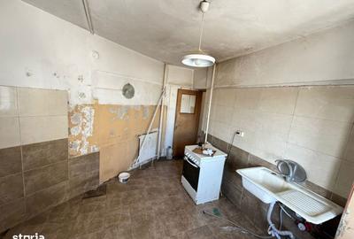 Apartament cu 3 camere decomandat în Giulești - 9