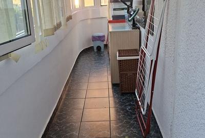 Apartament cu 3 camere decomandat în Scriitorilor