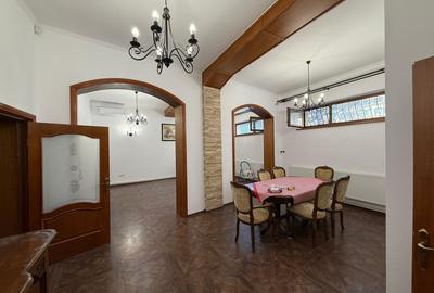 Casă individuală cu 7 camere cu Canalizare în Ultracentral - 42