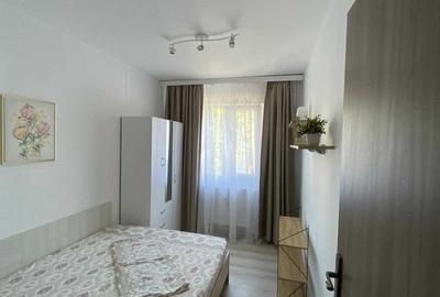Apartament cu 3 camere semidecomandat, mobilat în Tomis Nord