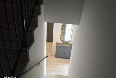 Casă cu 4 camere cu Teren 400 Mp în Păulești