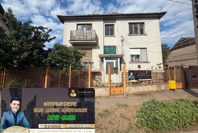 Casă cu 4 camere în Central - 2