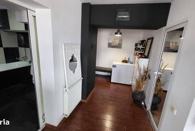 Apartament cu 3 camere în Ultracentral