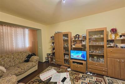 Apartament cu 2 camere decomandat, mobilat în 1 Decembrie
