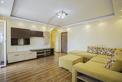 Apartament cu 5 camere decomandat, mobilat în Faleza Nord