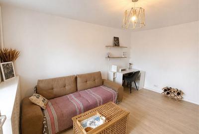 Apartament cu 2 camere decomandat în Rovine