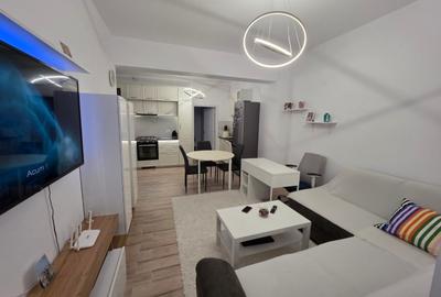 Apartament cu 3 camere semidecomandat în Titan