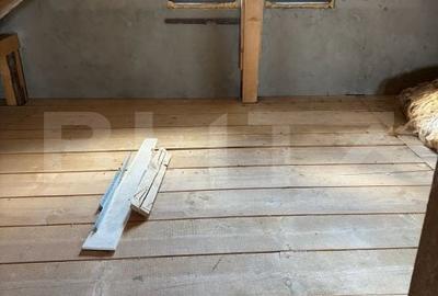 Casă cu 4 camere cu Teren 400 Mp în Ipotești