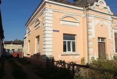 Casă cu 2 camere în Roman - 6