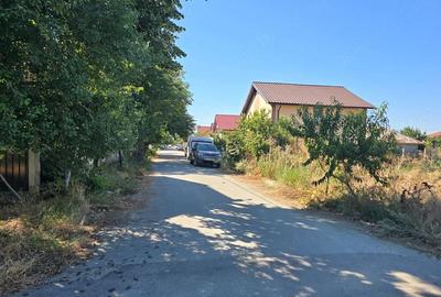 Teren de 600 mp, în Lazu