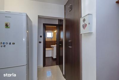 Apartament cu 2 camere în Micro 17