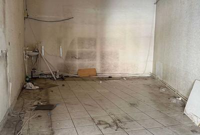 Spațiu comercial, de 66 mp, în Petros - 3