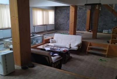Casă cu 5 camere cu Teren 1566 Mp în Berceni - 3