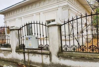 Casă cu 4 camere în Ultracentral