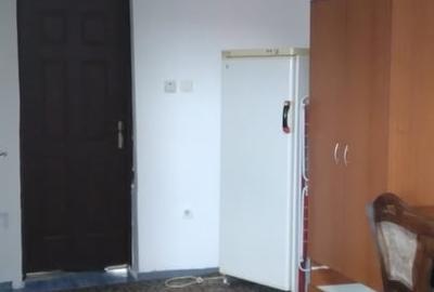 Garsonieră decomandată în Uverturii