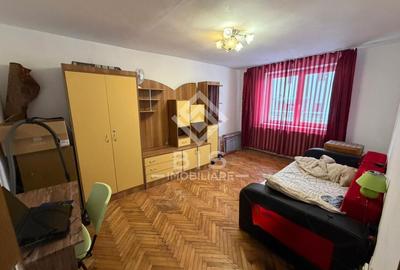Apartament cu 2 camere decomandat în Central - 1