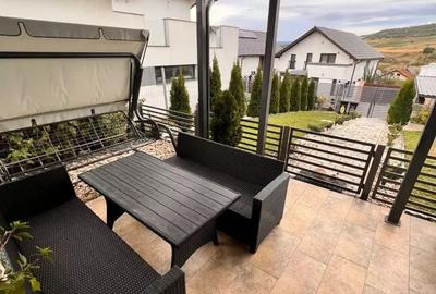 Casă cu 5 camere cu Teren 525 Mp în Mărăști