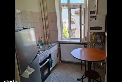 Apartament cu 3 camere în Calea București