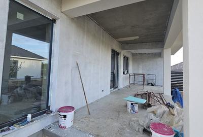 Casă cu 4 camere cu Teren 750 Mp în Central - 2