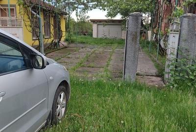 Casă cu 3 camere în Sâmbăteni