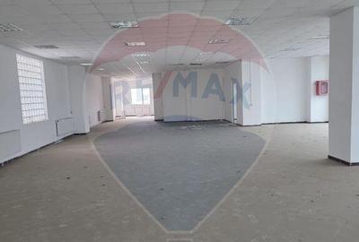 Spațiu comercial, de 300 mp, în Central - 5