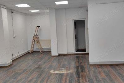 Spațiu comercial, de 55 mp, în Central - 3