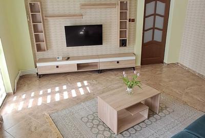 Apartament cu 3 camere decomandat, mobilat în Micro 17 - 4