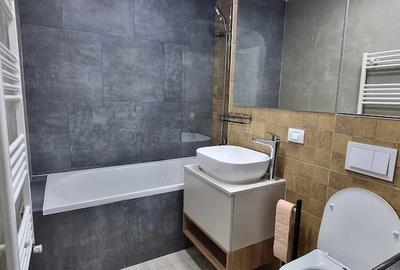 Apartament cu 3 camere decomandat în Tractorul - 5