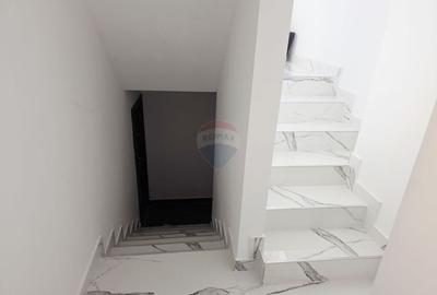 Apartament cu 5 camere decomandat, mobilat în Precista - 20