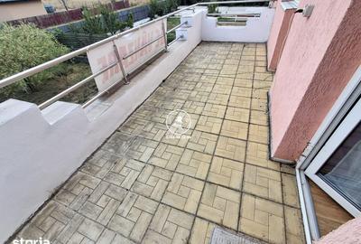 Casă cu 5 camere cu Teren 731 Mp în Lețcani