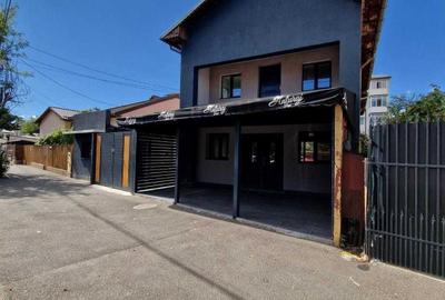Spațiu comercial, de 135 mp, în Central - 4