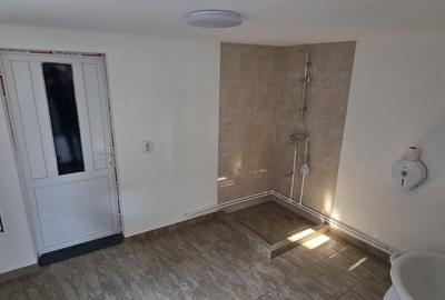 Casă cu 6 camere cu Teren 580 Mp în Podari - 6